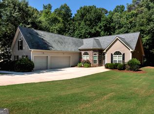 222 Jefferson Walk Cir, Jefferson, GA 30549