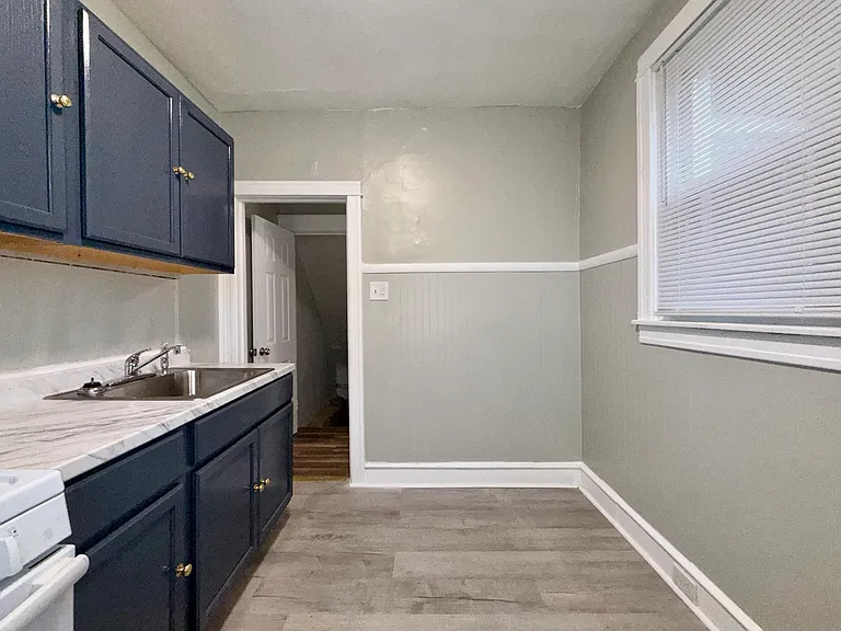 2121 Anchor St — Photo 14