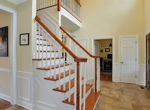 4th image of 12 Fawn Hollow Dr