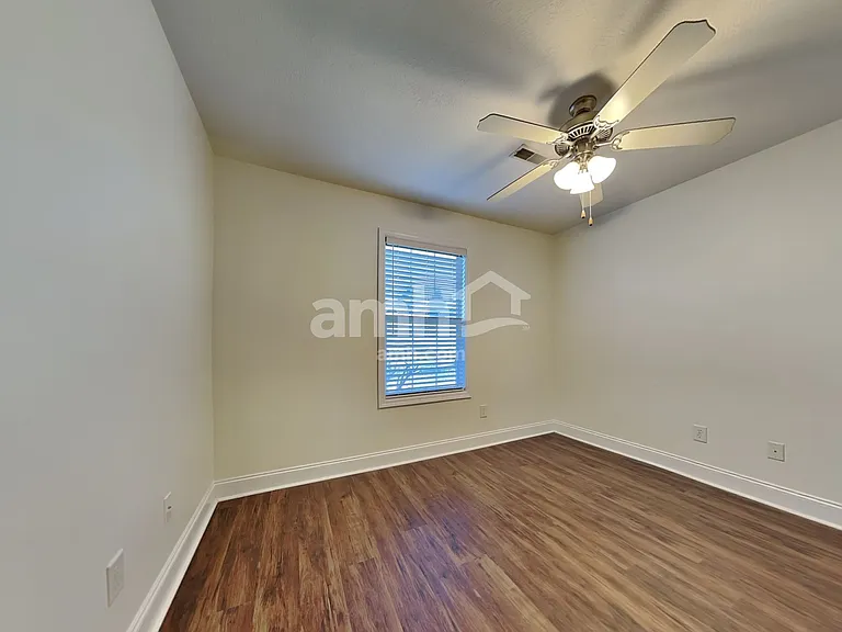 7800 Wisdom Ln — Photo 19