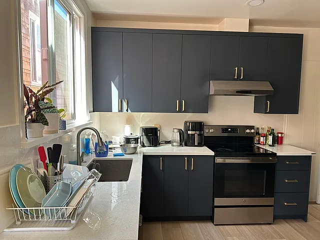 3 bed, 1250 sqft, $2,900 — Photo 2