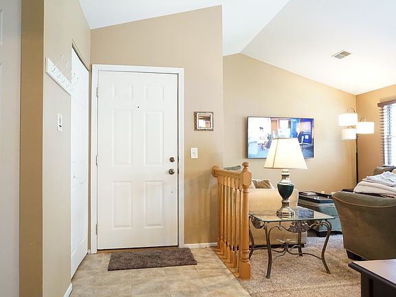 2nd image of 2869 Meadow Ln #X2