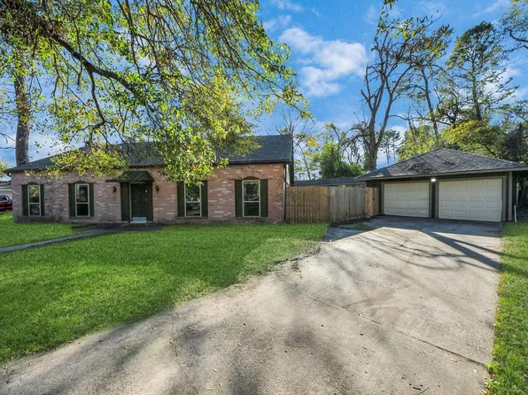 902 Old Mill Ln, Houston, TX 77073