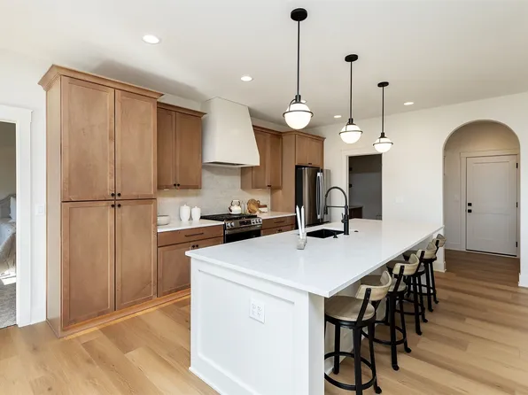 380 NW Ashley Ave, Waukee, IA 50263