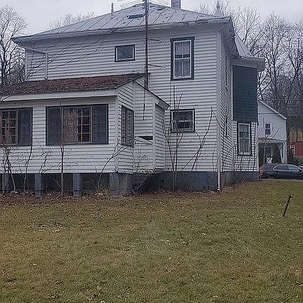 4th image of 119 Orange Ave