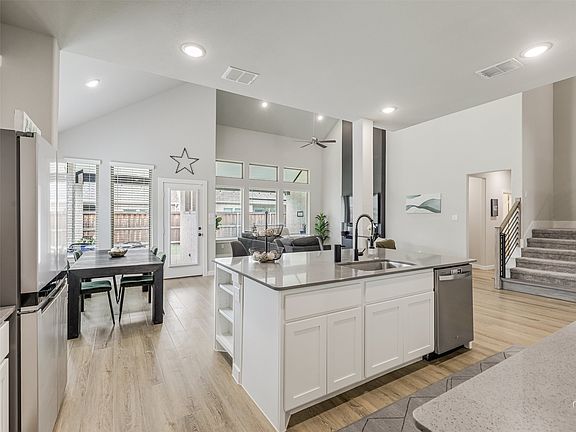 3rd image of 1201 Sweetleaf St
