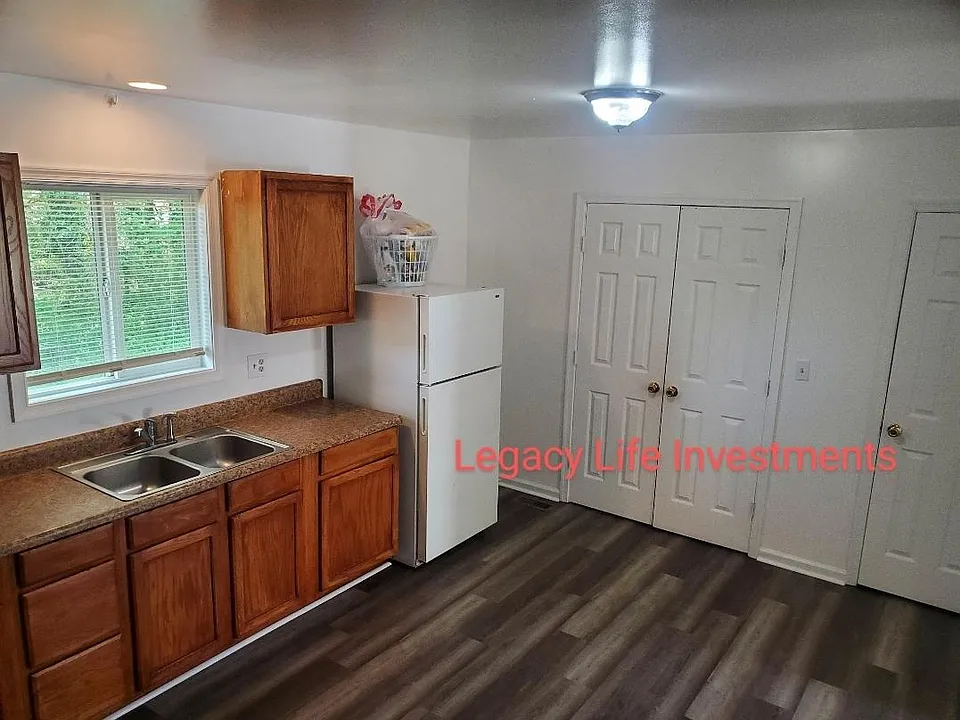 949 Irvington Rd