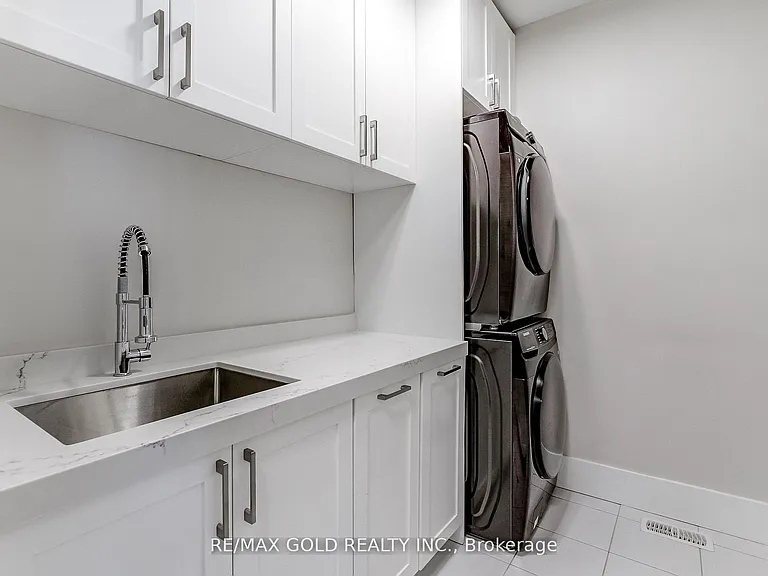 3352 Vernon Powell Dr — Photo 32
