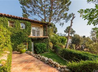 2125 Castilian Dr, Los Angeles, CA 90068