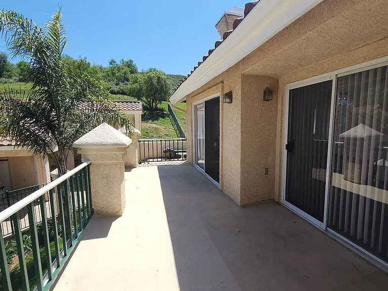 272 Augustine Way #B — Photo 4