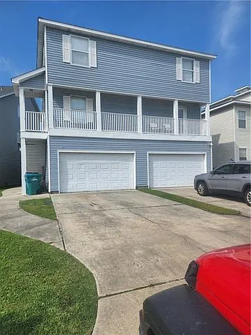 870 Marina Dr #B — Photo 2