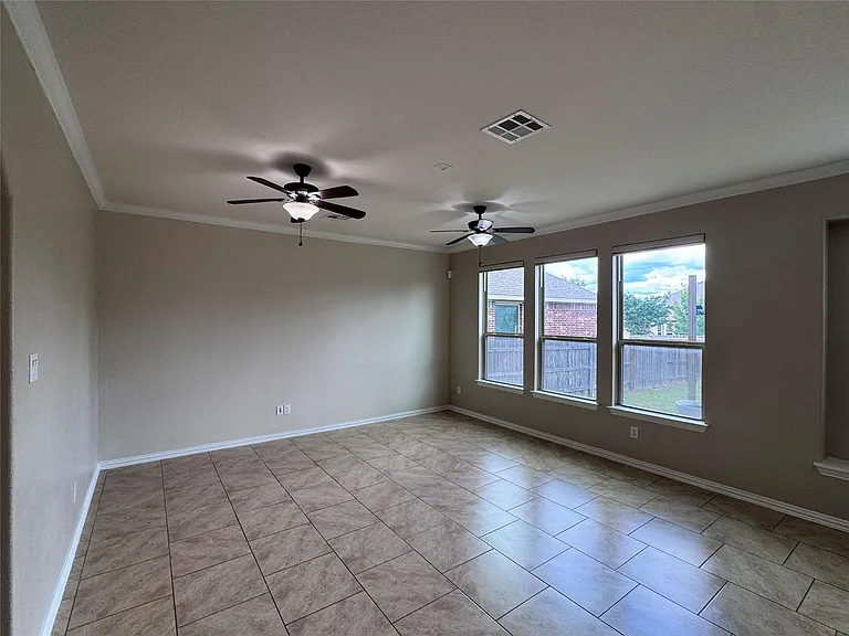 2605 Rough Berry Rd — Photo 9