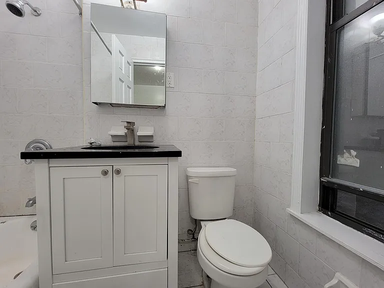 488 E 74th St #4Y — Photo 7