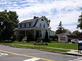 1406 160th St, Whitestone, NY 11357