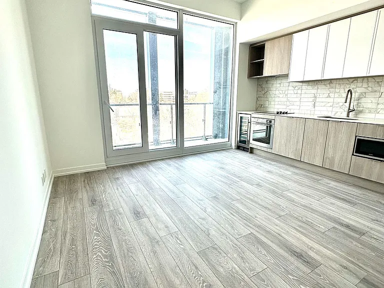 2020 Bathurst St #919 — Photo 5