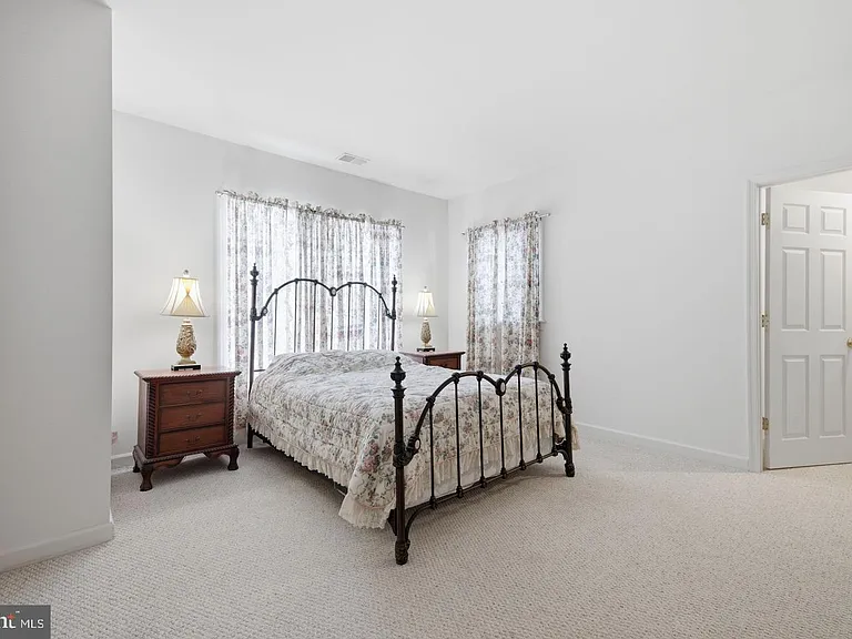14140 Seneca Rd — Photo 111
