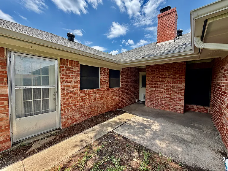 3205 Bryan St — Photo 21