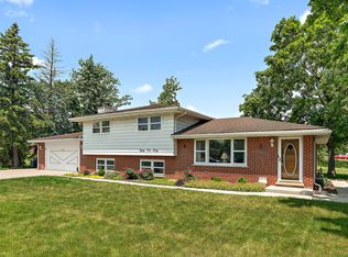 8930 W 76th Pl, Justice, IL 60458