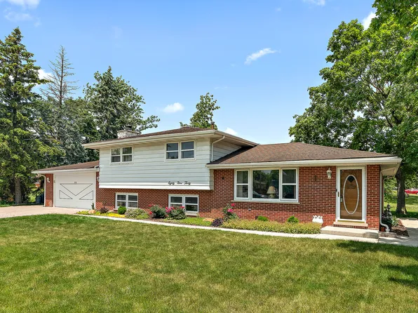 8930 W 76th Pl, Justice, IL 60458