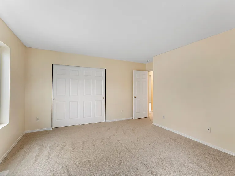 6525 Douglas Ave SE — Photo 25