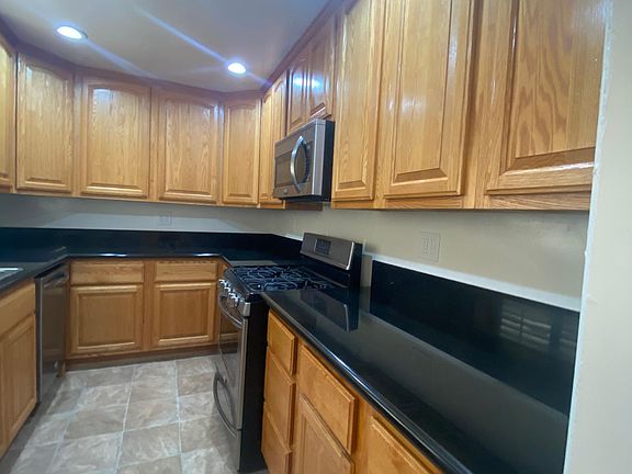 4th image of 442 S Rexford Dr APT 105