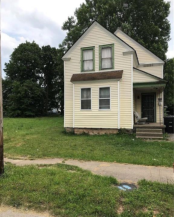 2nd image of 9522 Bessemer Ave