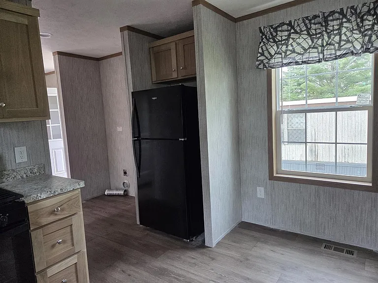 410 Donegal Dr — Photo 16