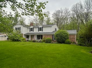 7010 Inverness Dr, Fort Wayne, IN 46804