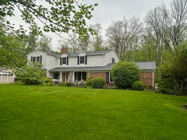 7010 Inverness Dr, Fort Wayne, IN 46804