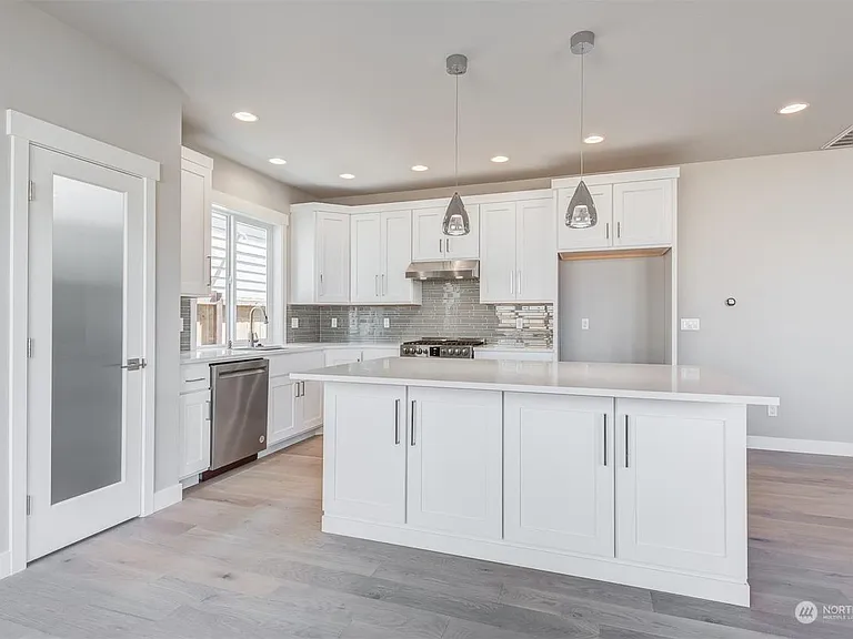 4215 142nd St SE — Photo 6