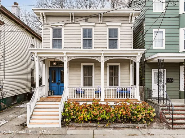 19 8th Street, Hudson, NY 12534