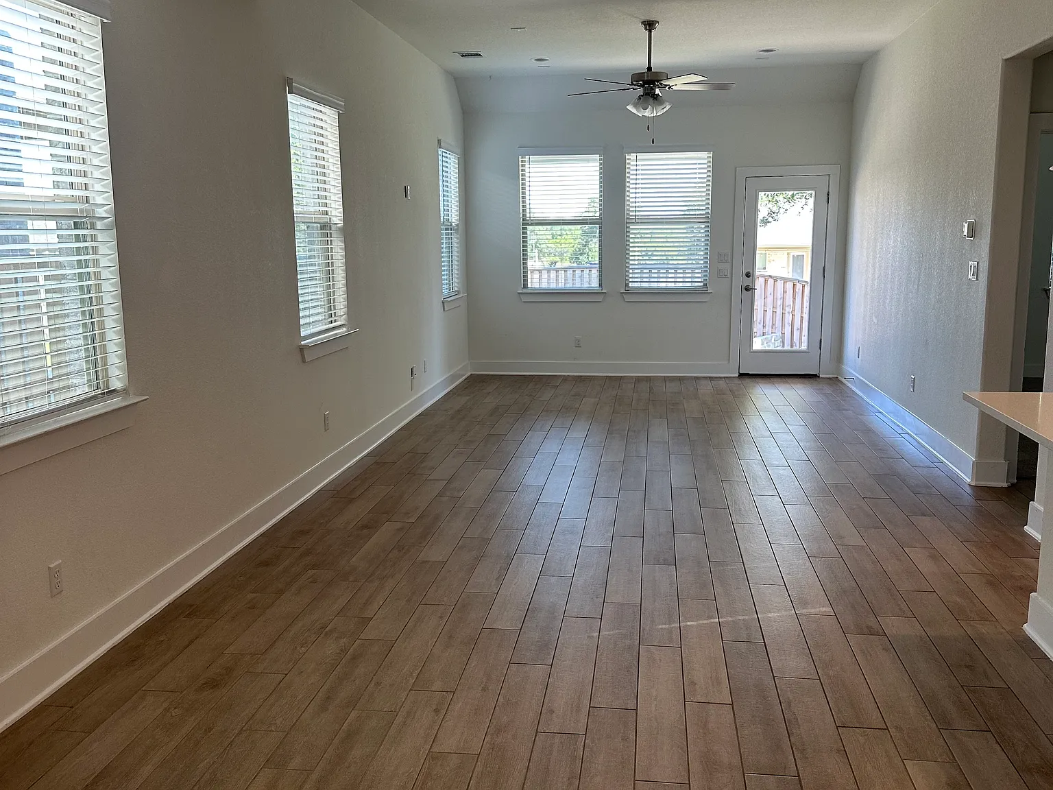 1360 Salt Lick Dr — Photo 4