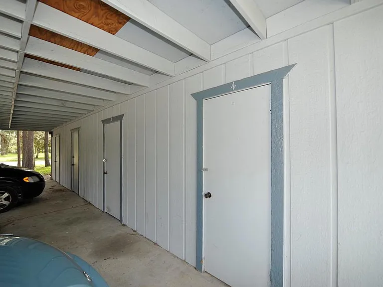 2201 N Spokane St #4 — Photo 5