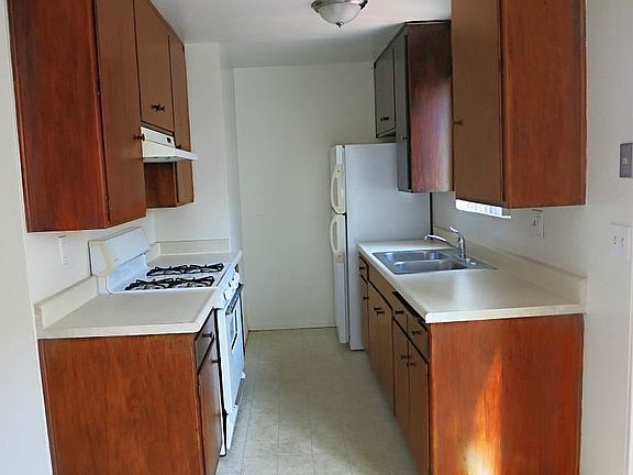 3rd image of 732 Calla Ave APT D