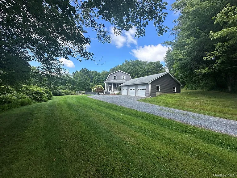 109 Brush Hill Rd — Photo 28