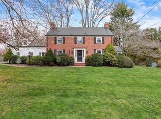 54 Fennbrook Dr, Hamden, CT 06517