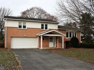 338 Lyndhurst Rd, York, PA 17402