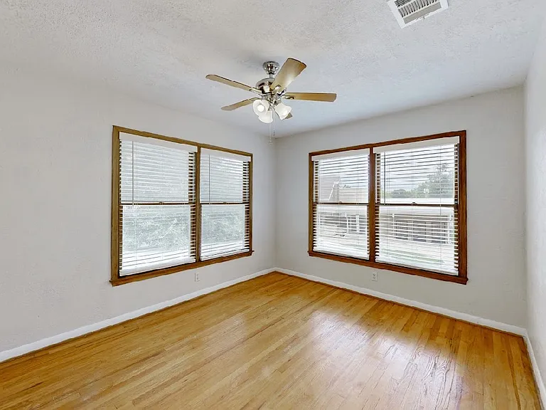 511 Homestead St — Photo 22