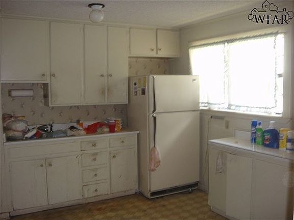 3rd image of 511 Park St