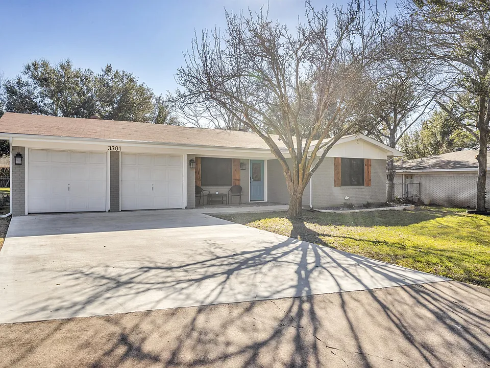 3301 East Dr