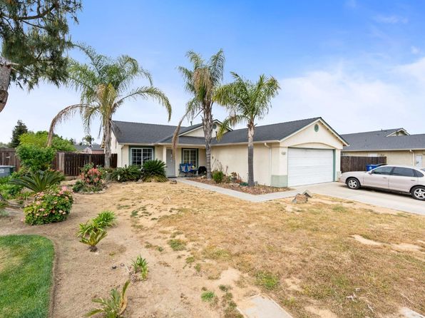 3617 Clay Ct, Selma, CA 93662
