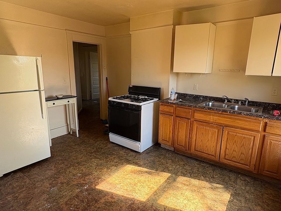 1st image of 554 Eddy Rd #2