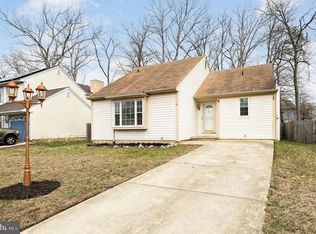 61 Oak Forest Dr, Sicklerville, NJ 08081