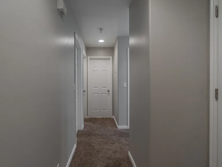 935 N University Ave #16 — Photo 16
