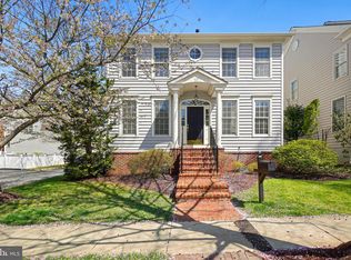 107 Dunloggin Dr, Rockville, MD 20850