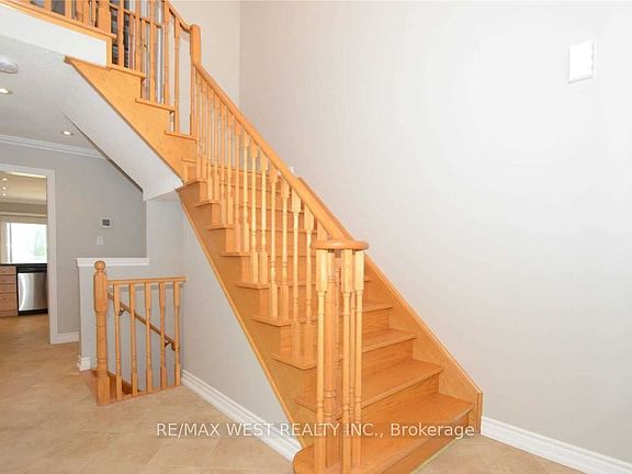 2nd image of 49 Bestview Cres