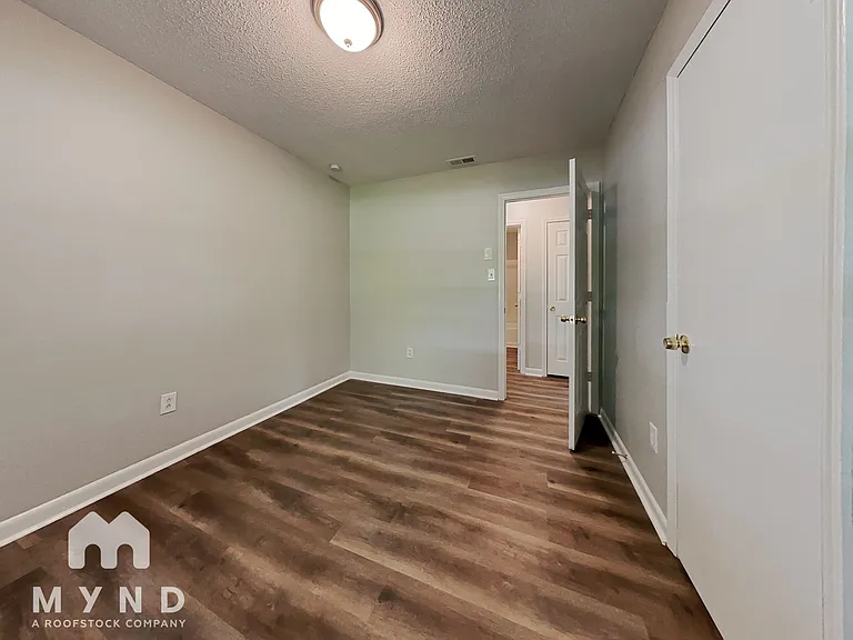 198 Harriet Ln — Photo 14