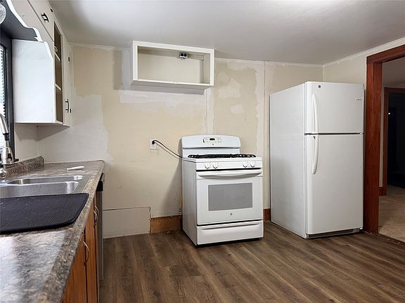 5th image of 1319 E Modoc Ave