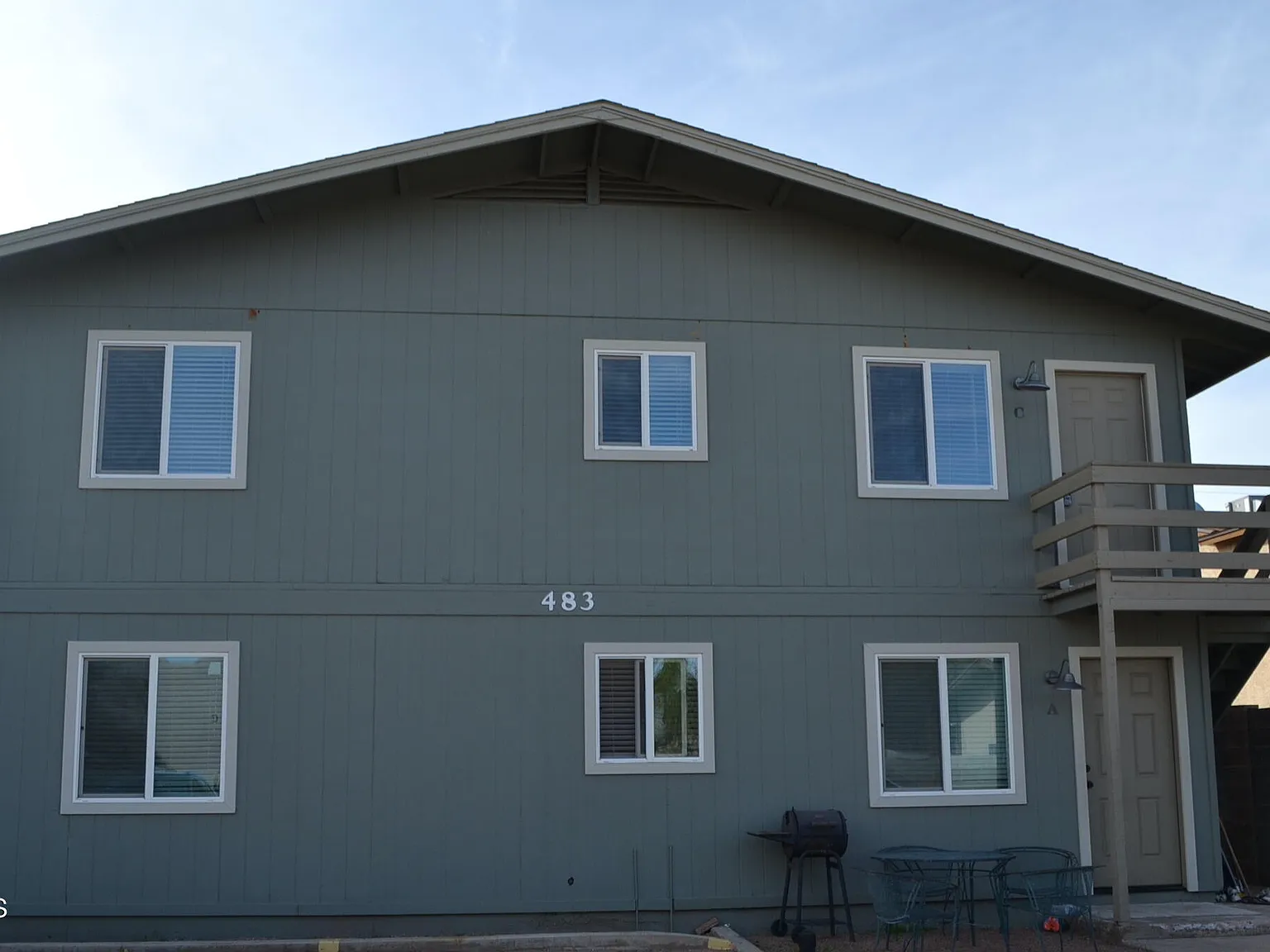 2 bed, 1.0 bath, 720 sqft, $1,100 — Photo 1