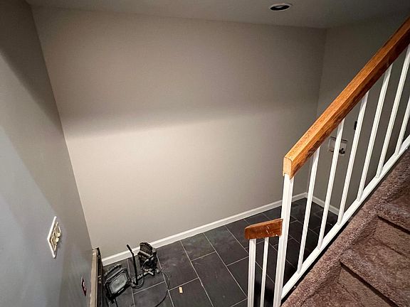 5th image of 112 Perry Ave Floor 1